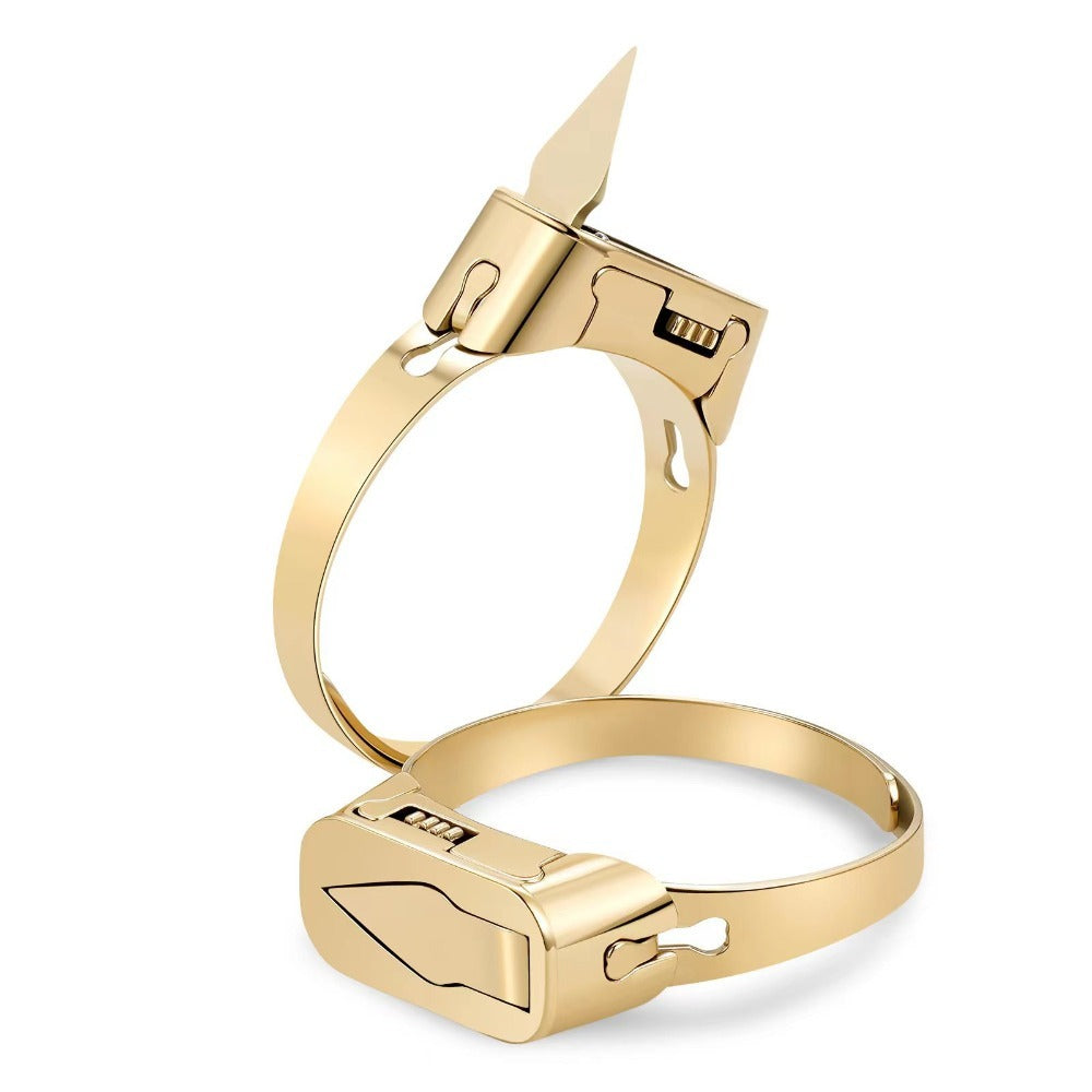 Cowboy-style EDC ring with creative hat-shaped box