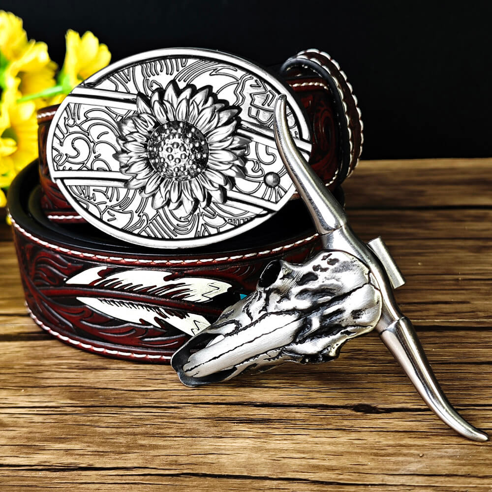 Cinturón estilo western con plumas en relieve