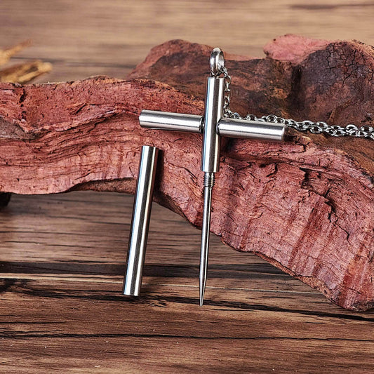 Collar con cruz de seguridad